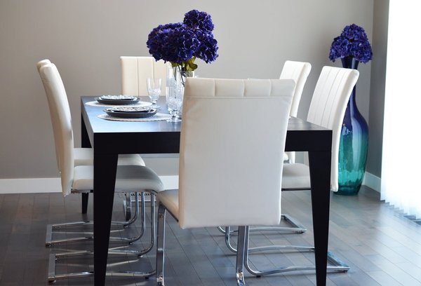 Quelle forme de table choisir pour la salle à manger ?