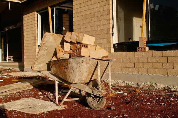 Construire ou rénover des maisons avec Bati-Sur